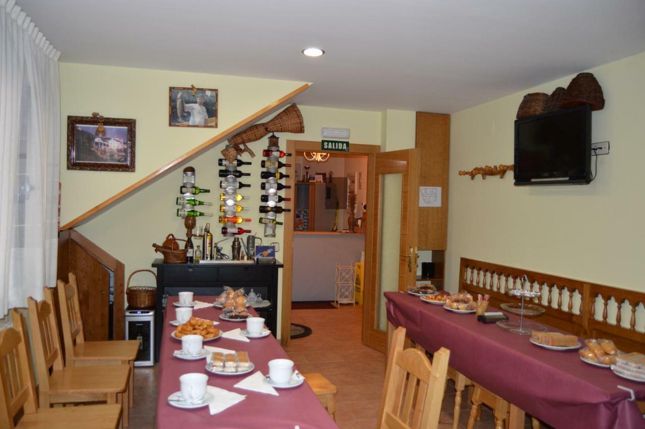 Hotel Ana Cangas De Narcea Kültér fotó